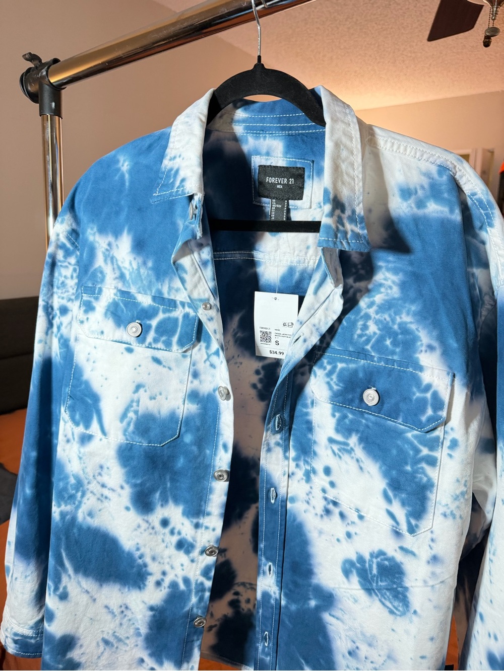 Forever 21 Men's Blue and White Tie-Dye Shirt Jacket - Picture 3 of 8